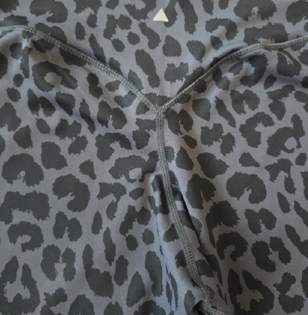 NWOT Balance/Vitality - Midnight King Cheetah Ascend Pant - Picture 2 of 9